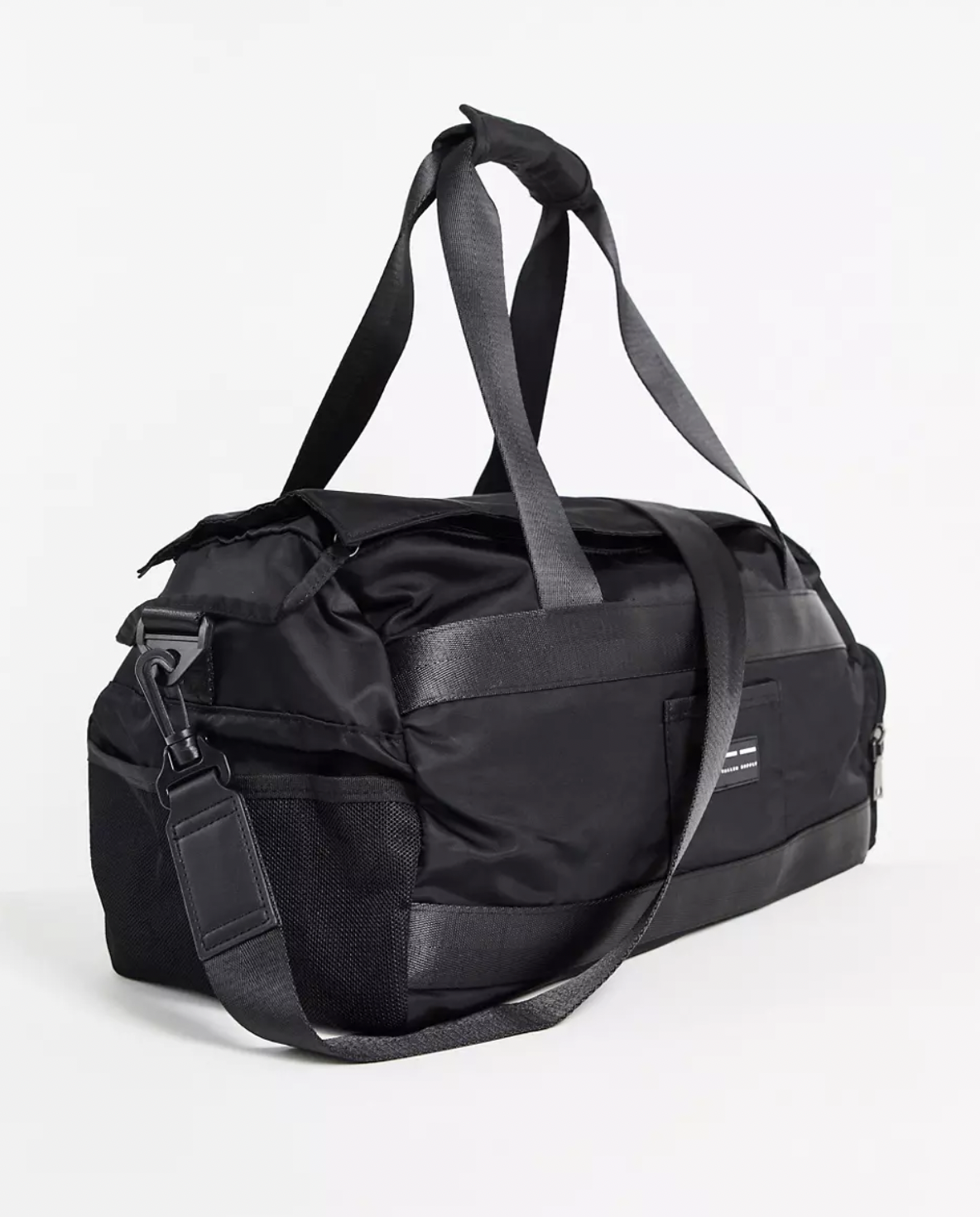 Screenshot 2021-09-30 at 10.39.08.png black overnight bag - gifts for uni students