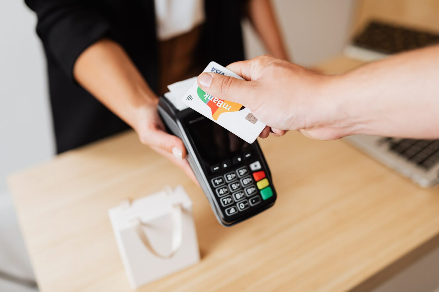paying with credit card.jpg credit
