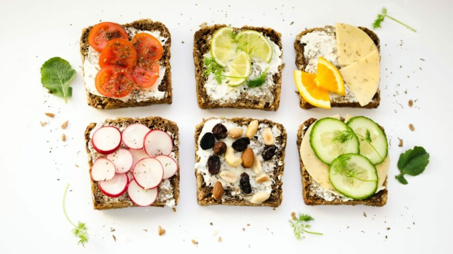 4 Student Instagrams To Follow For Healthy Meal Inspo