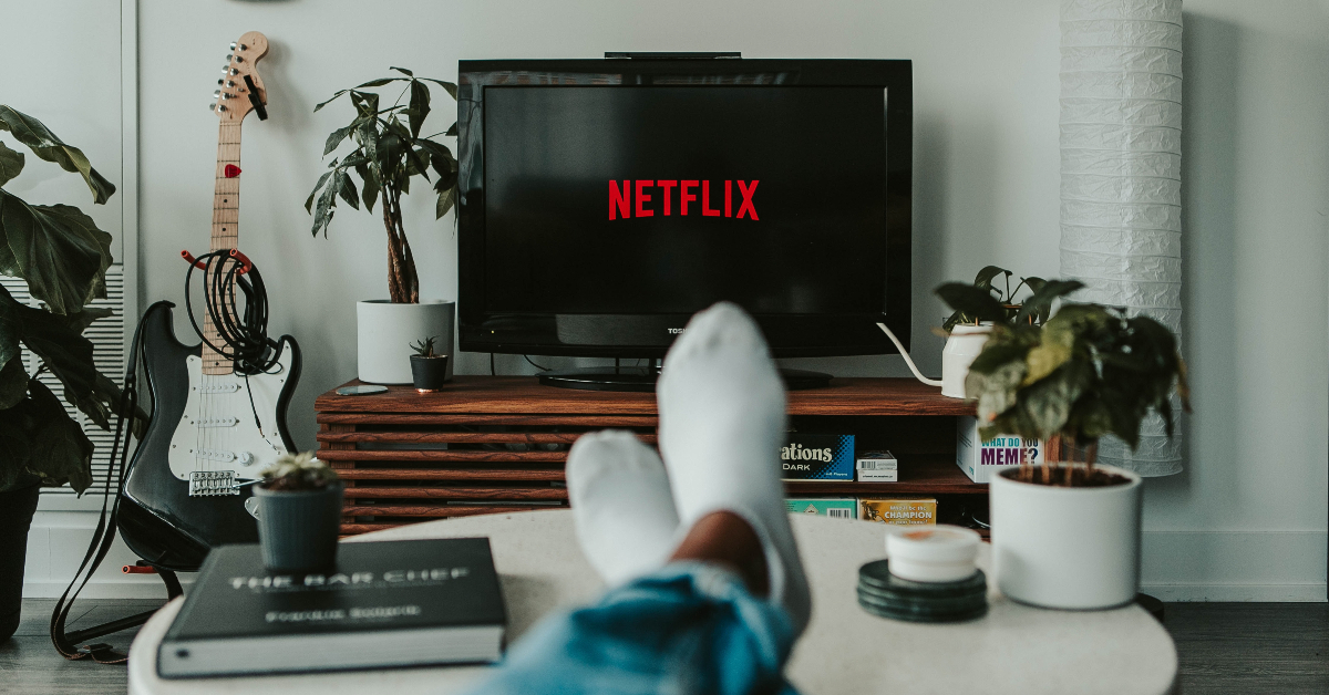 Best 32-inch TVs 2023: Small Televisions for Bedrooms and Kitchens