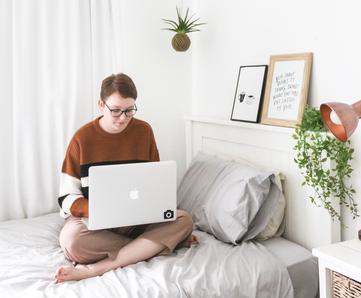 Best Student Bedroom Essentials: Decorating On The Cheap