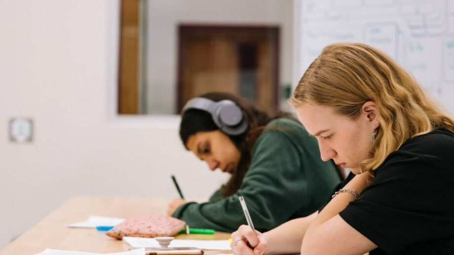 How To Balance Family & Uni Work Over The Holidays
