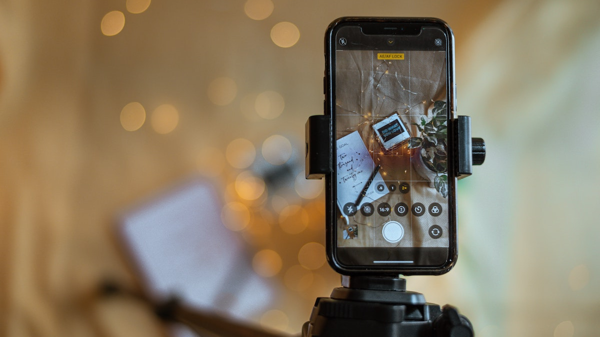 How To Shoot Pictures Remotely Using Your Phone