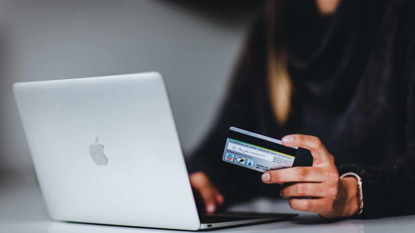 Your Guide To The Best Credit Cards For Students